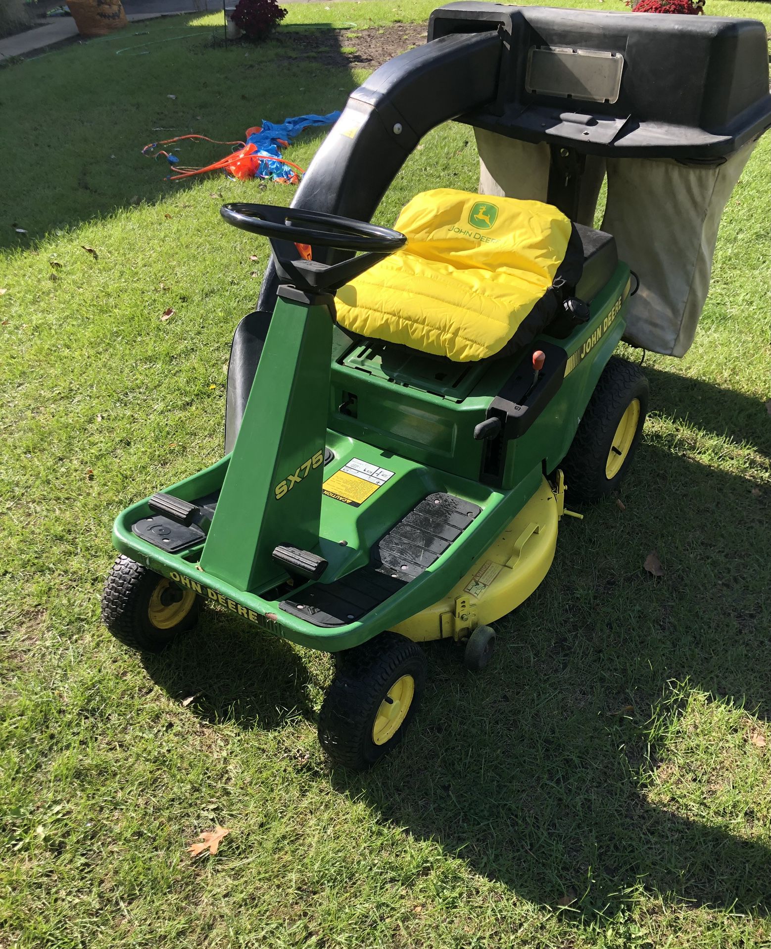 John Deere 30”  Lawn Mower With Bagger $550 Delivered