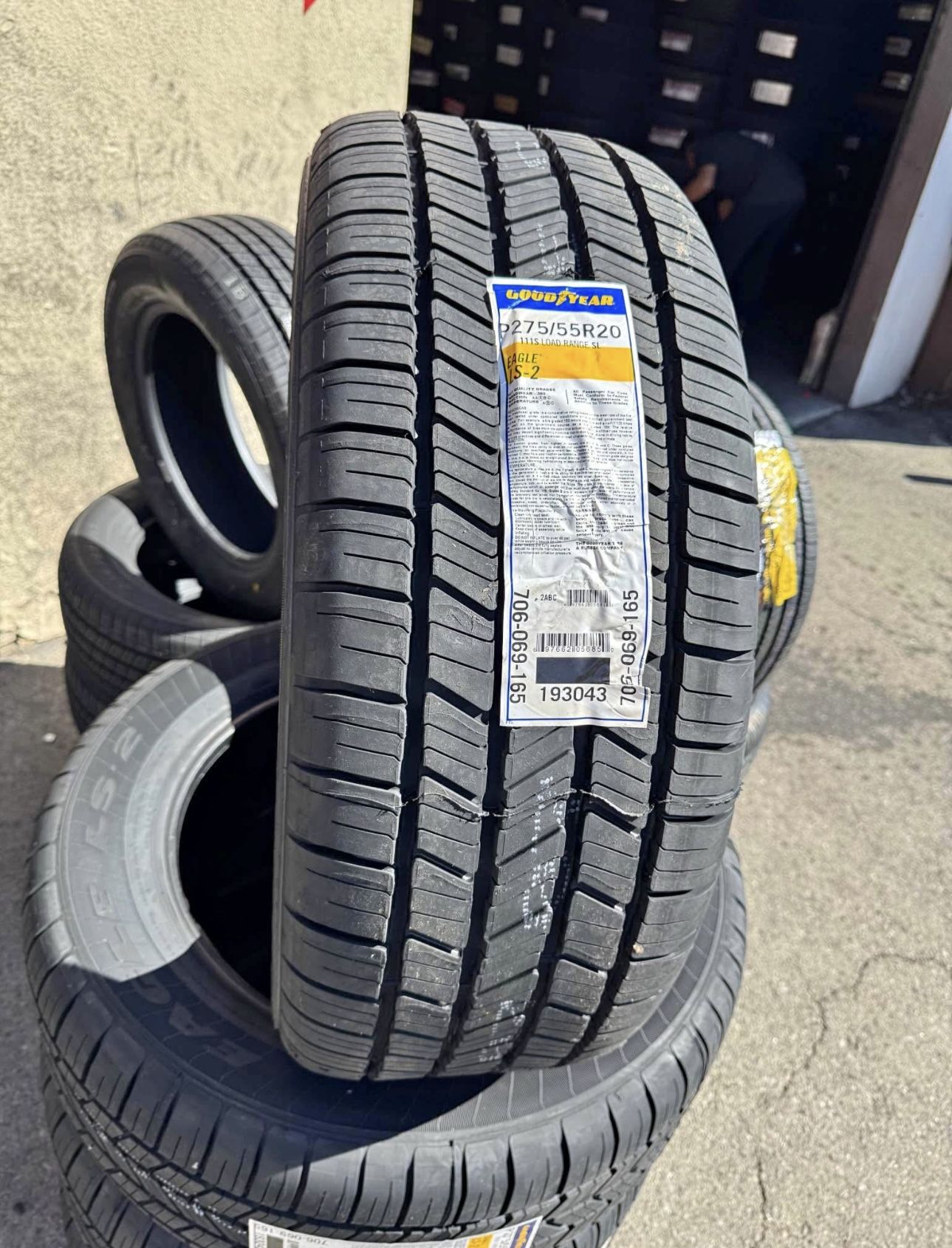 275/55R20 Goodyear Eagle LS2 111S new 4 tires Free Mount Balance installed 275/55/20 llantas