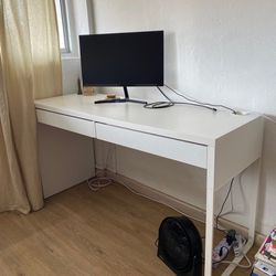 IKEA | Micke Desk In White 