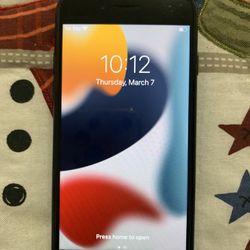 Apple iPhone 7 32GB Unlocked For Any Carrier Like New!