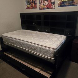 Twin trundle bedroom set. Include mattress, box spring and dresser. Great condition. 