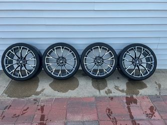 2025 Volkswagen Golf R OEM 19” Wheels & Summer Tires – $2,000 OBO