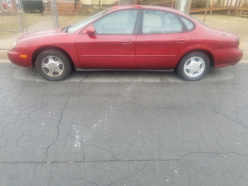 2001 Ford Taurus