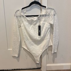 Lace Shoulder Bodysuit Size Medium