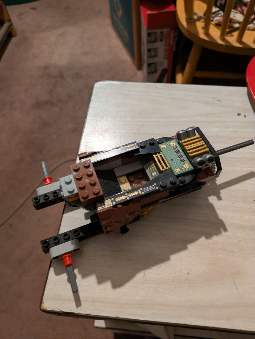 Lego Ninjago ( For Parts Only) Cole's Earth Driller