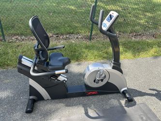 Smooth Fitness SB4 Recumbent Bike **