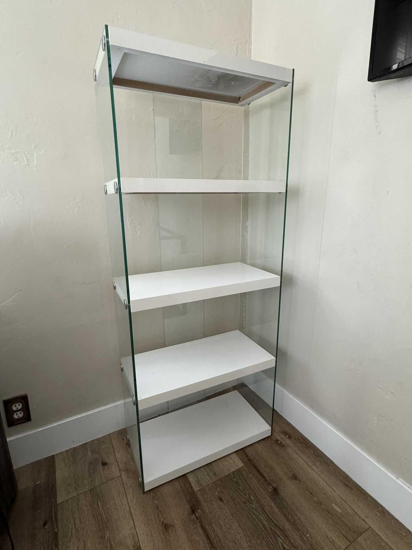 White Glass Bookshelve