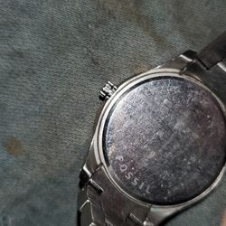 Fossil Watch Works N Keeps Time Accurately