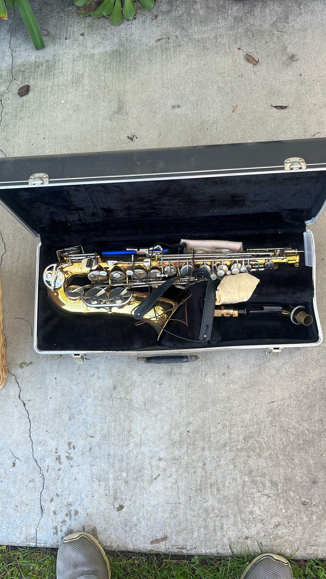 Bundy II 2 Alto saxophone Sax As New Condition