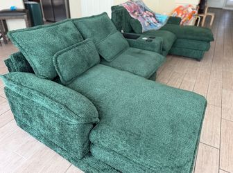 Oversized U-Shaped Sectional Sofa | USB Charging | Excellent Condition OBO