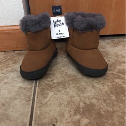 $ 5 Dólares 6 Y 9 M