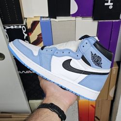 Air Jordan 1 High University Blue Powder Blue