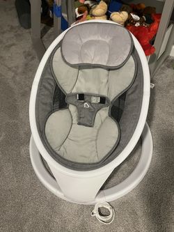 Munchkin Baby Swing - Bluetooth Enabled 