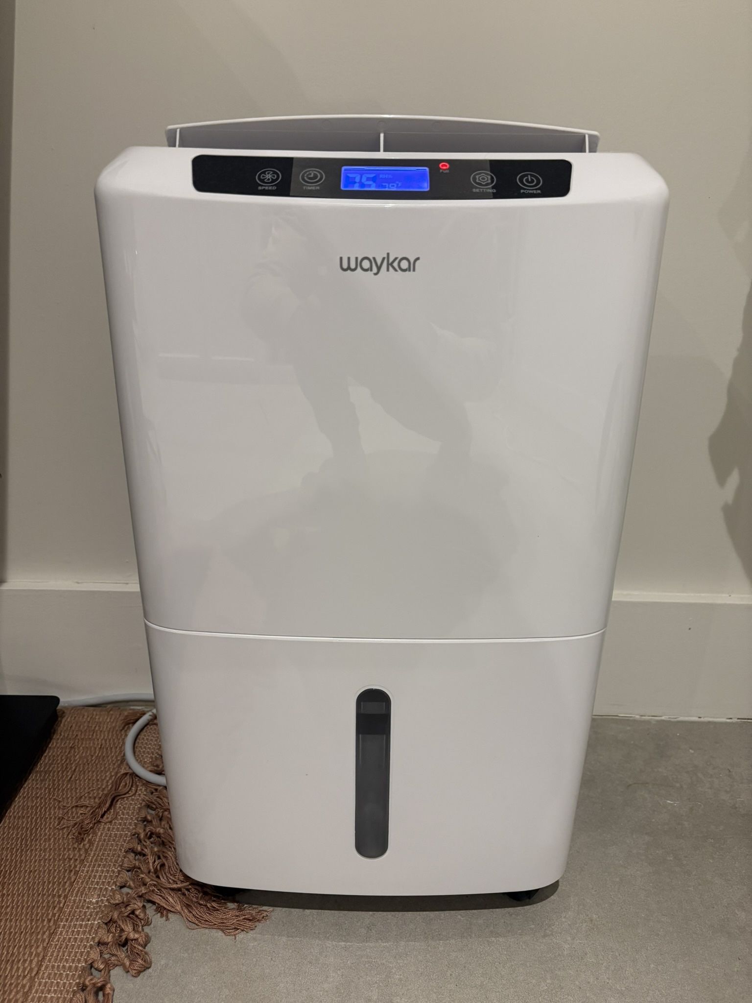 🌬 Waykar Dehumidifier – Like New, High Capacity!