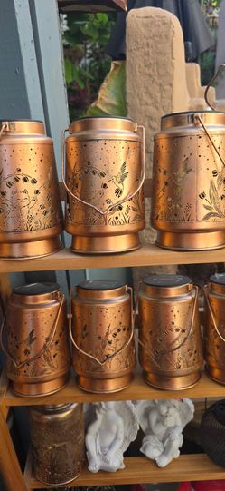 Solar garden lanterns