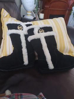 Micheal Kors / Ugg like Boots