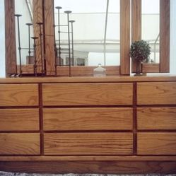 Part Modern Oak Dresser With Trifold Mirror, Delivery Available 