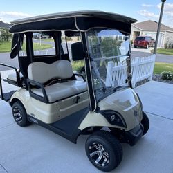 Like New 2022 Yamaha Drive2 Gas Powered 4-passenger Golf Cart