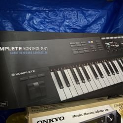 Komplete Kontrol S61 MK2 Smart Keyboard