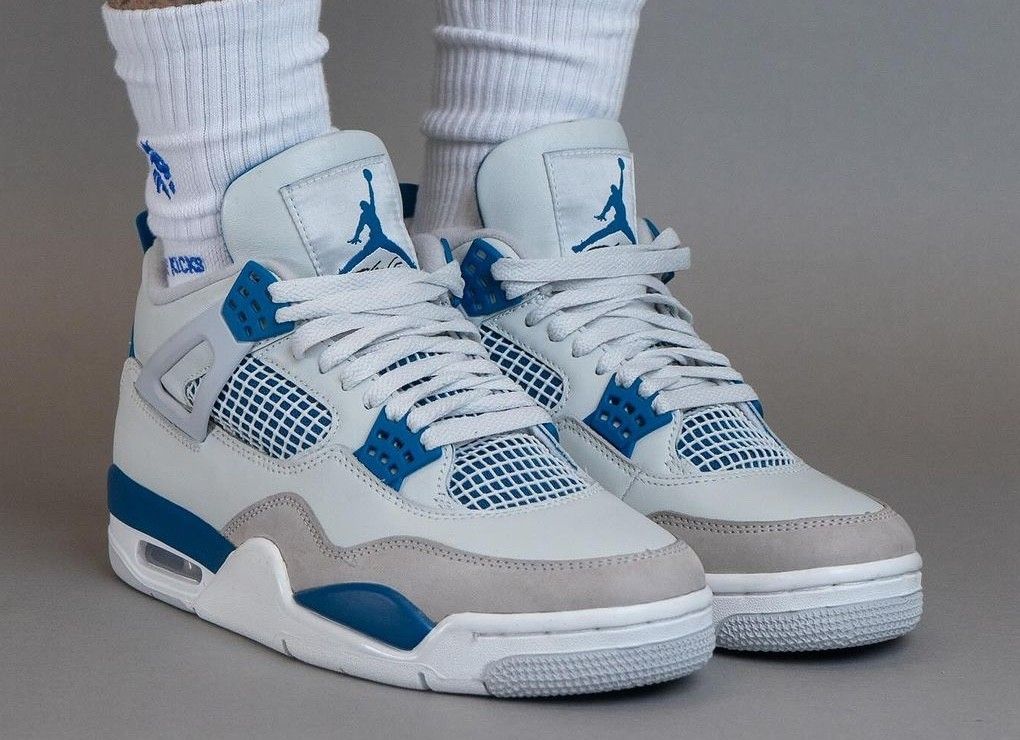 Jordan 4 Military Blue 7y In Hand Shock Drop