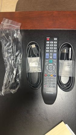 Trade - Samsung Universal Remote 2 new HDMI cables and power chord