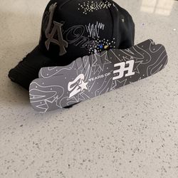 Thirty One hat Jewelry District