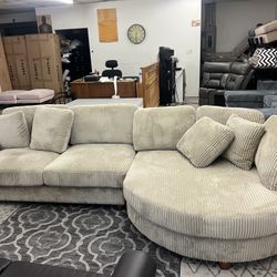 New Corduroy Sectional Couch with Comfy Chaise! Includes Free Delivery 🚚! 