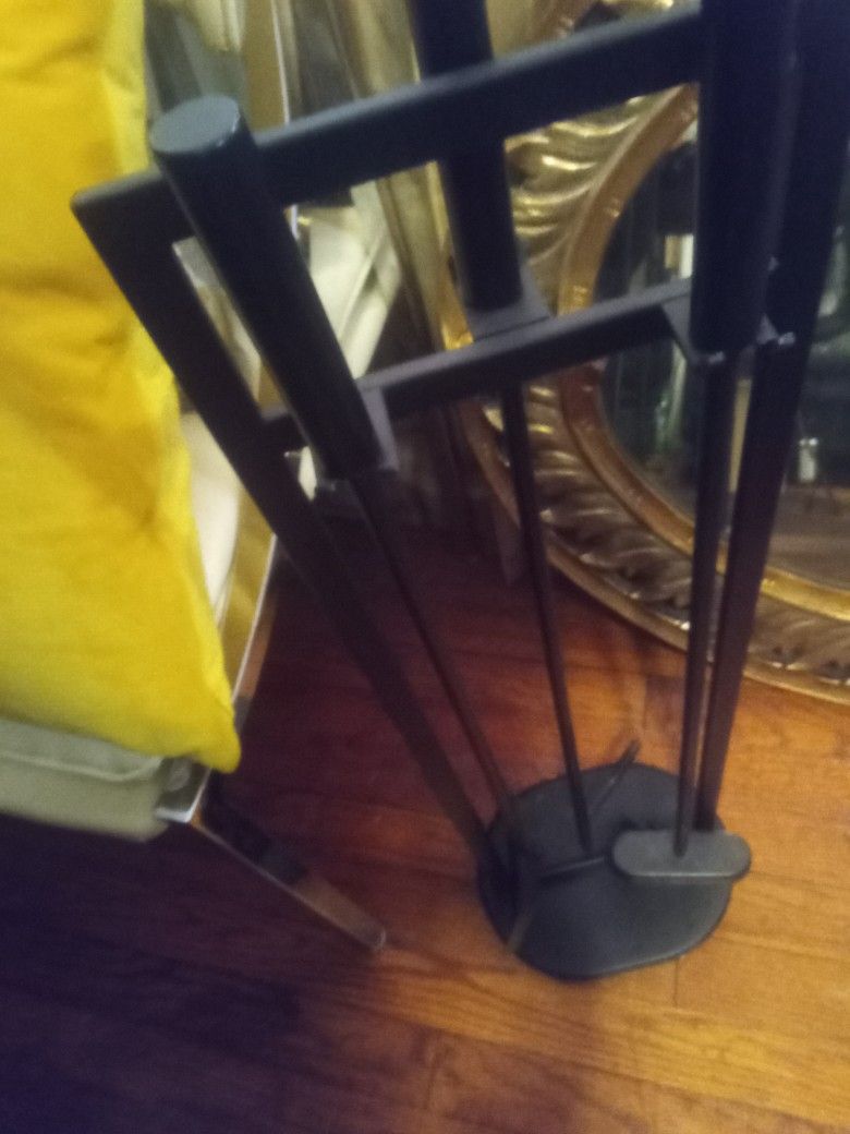 Black Metal Fire Pit Set