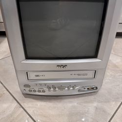 9” RCA CRT VHS Combo (no Remote)