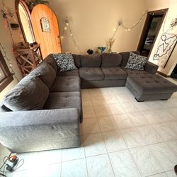 Sectional Sofa With Chase And Storage