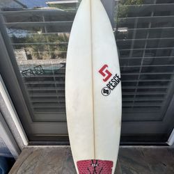 PESCE 5’3 Surfboard