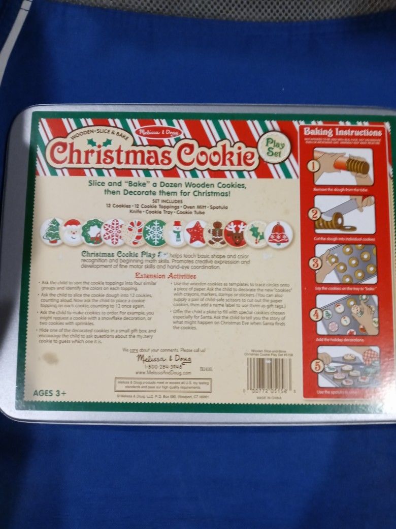Melissa & Doug Wooden Slice & Bake Christmas Cookie Play Set