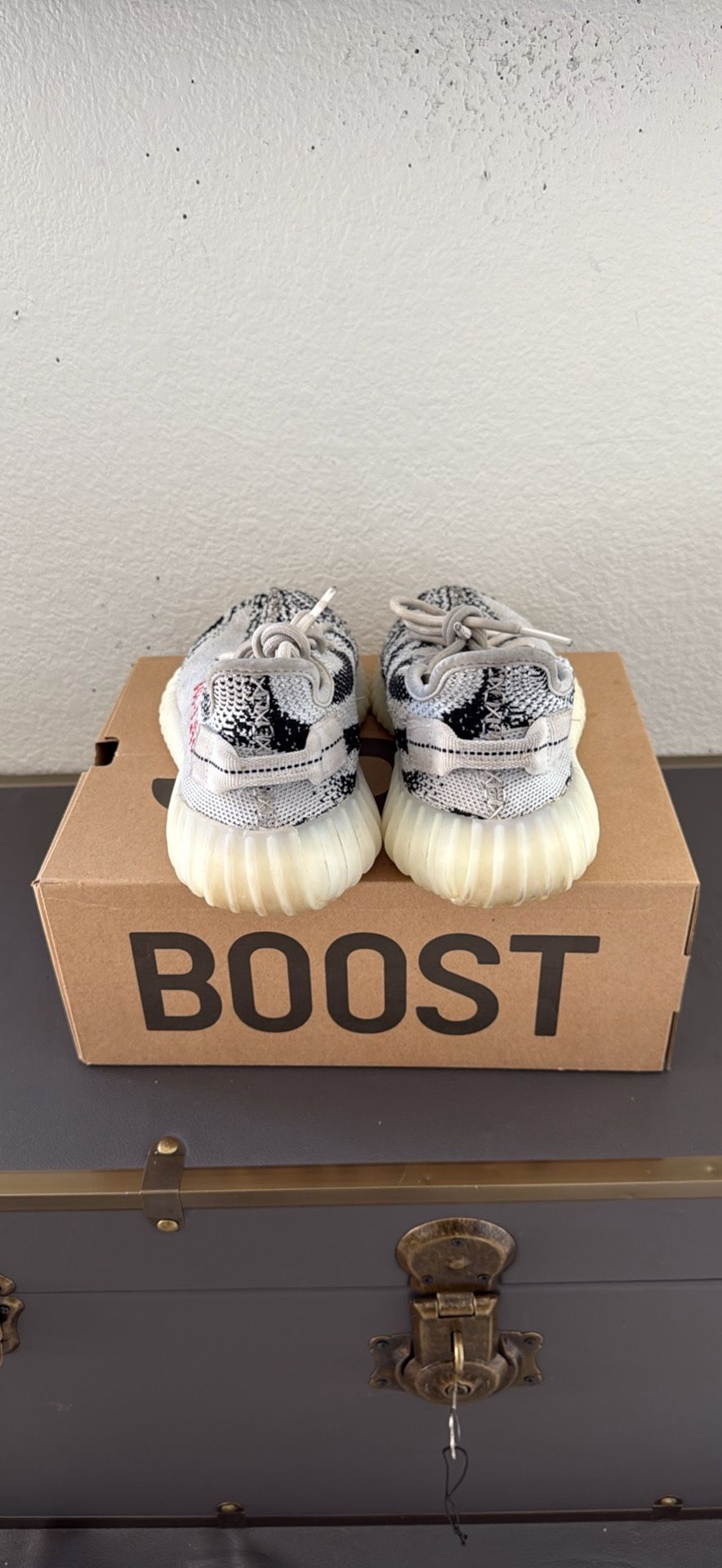Adidas Yeezy Boost 350 V2 Zebra