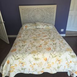 Queen Sized Wooden Bed With Nice Bedframe