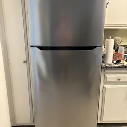 Insignia - Best Buy Fridge