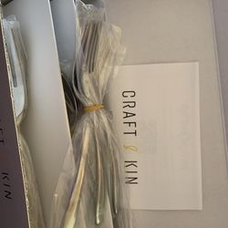 20 Piece Flatware Set