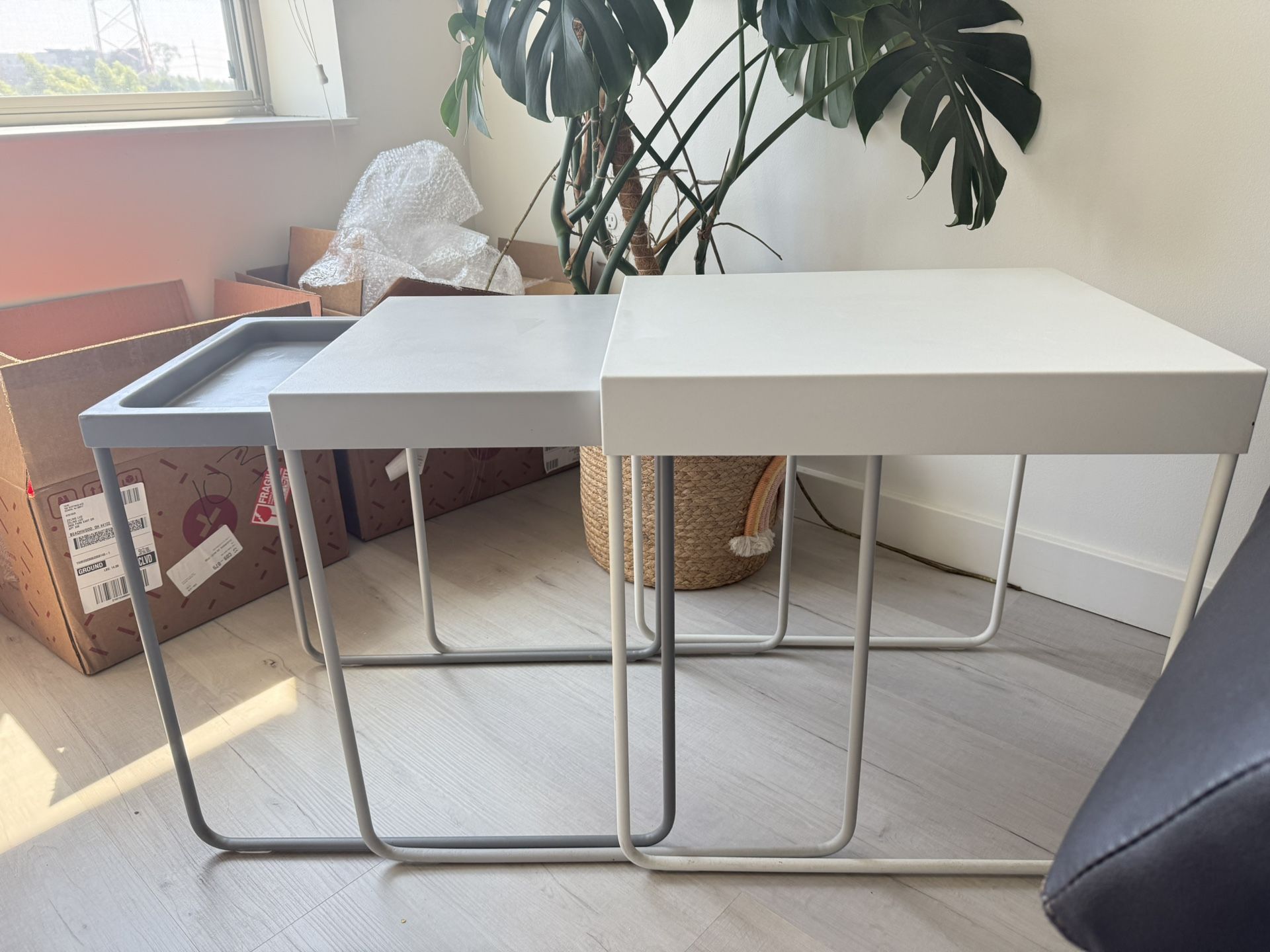Set of 3 Nesting Coffee Tables — Modern & Space-Saving