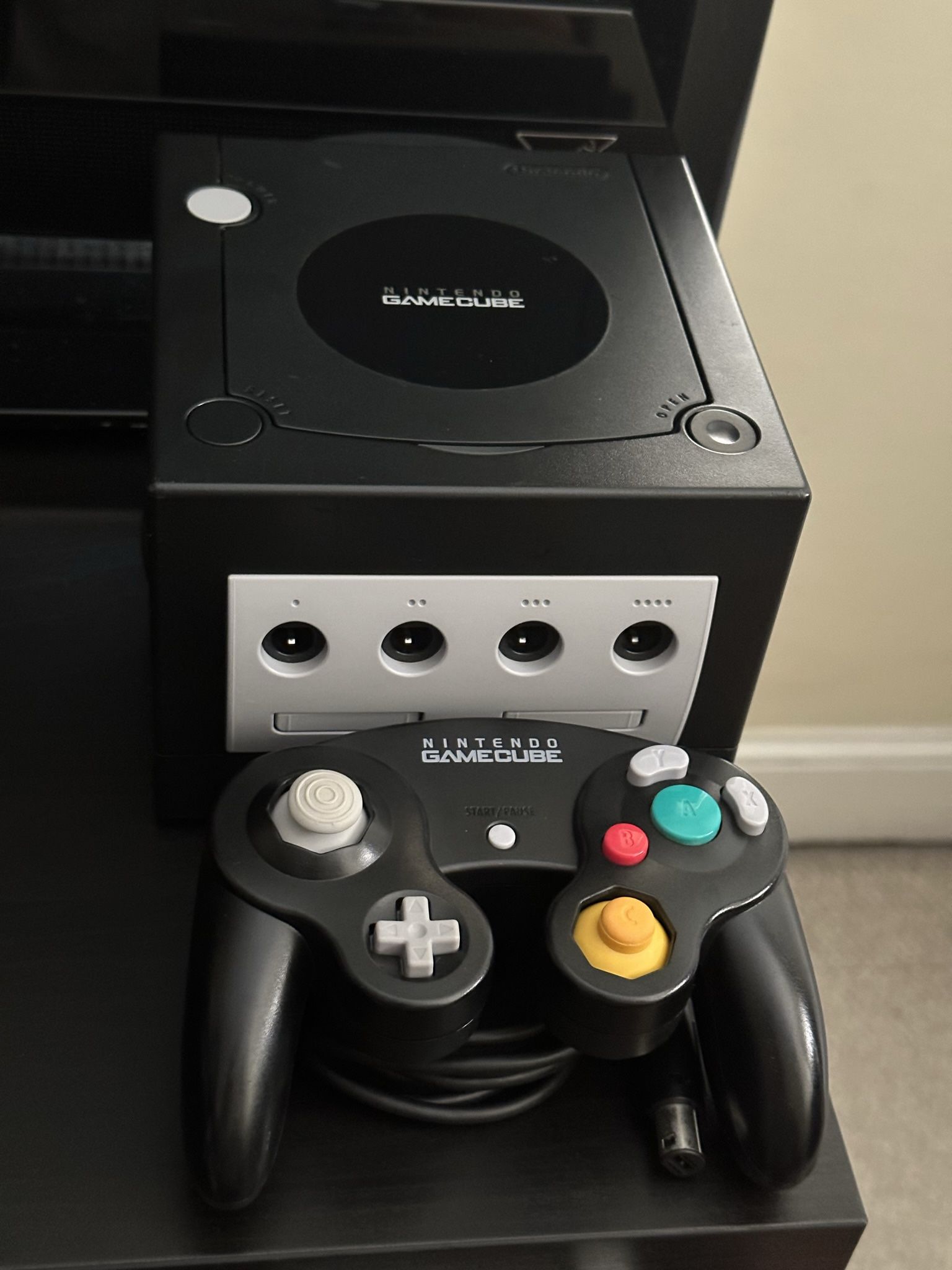Nintendo GameCube Console + Controller + Cables