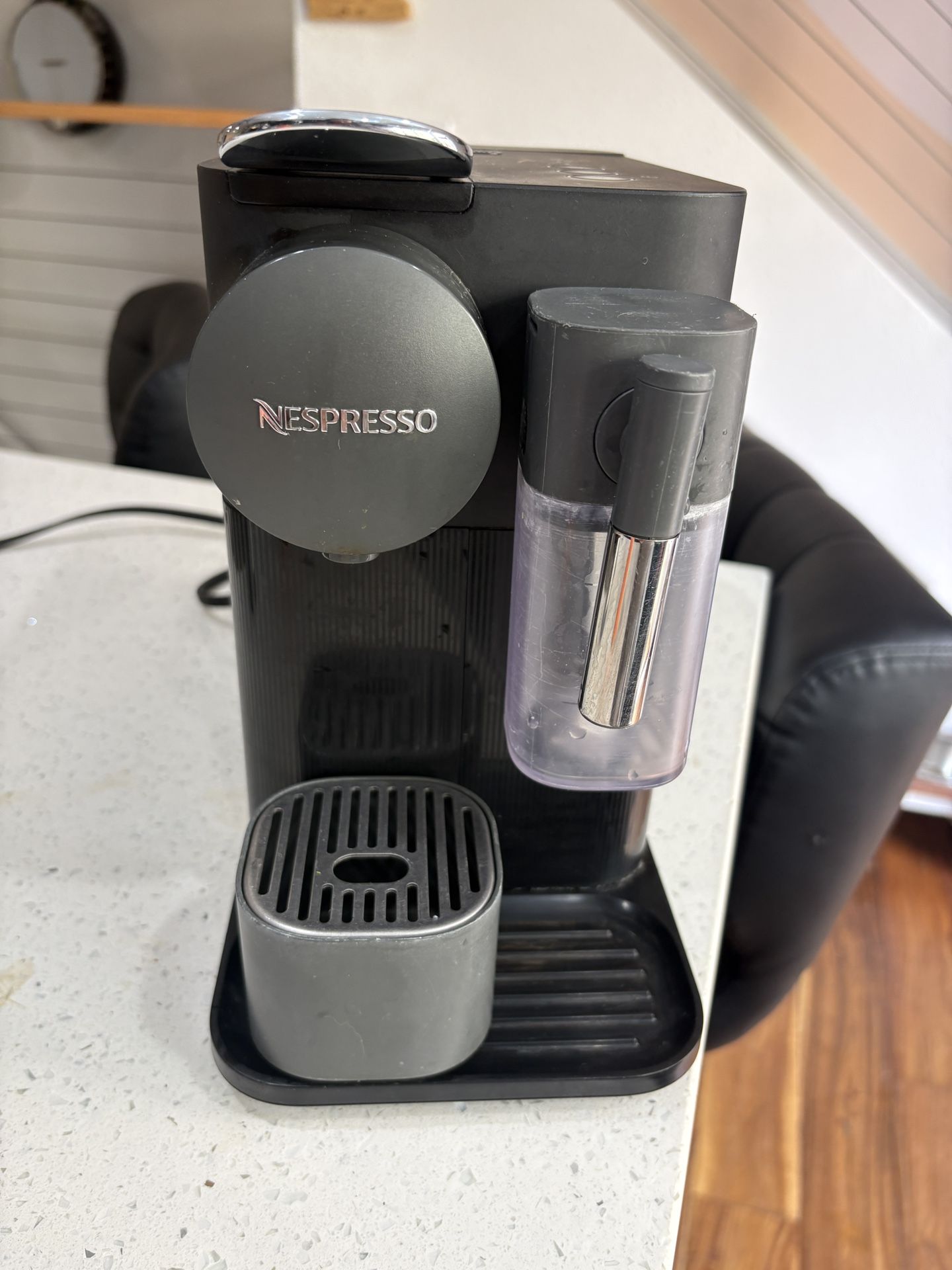 Nespresso lattissima ONE delonghi Coffee Maker