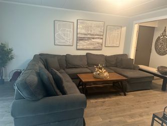 Sectional Sofa with Chaise