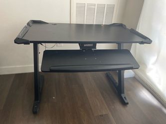 EUREKA Z1-S 44" Gaming Desk + Pull-Out Keyboard Tray – Black
