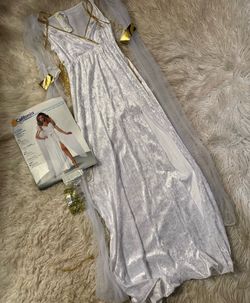 Women’s goddess costume