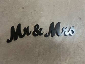 Wedding sign - Mr & Mrs