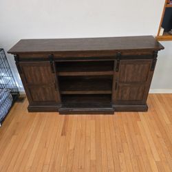 Cabinet Shelf/Entertainment Center 