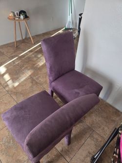2 Royal Purple Accent Chairs – Soft Velvet/Suede Feel – Modern Style