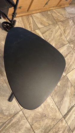 Ajustable Side Table
