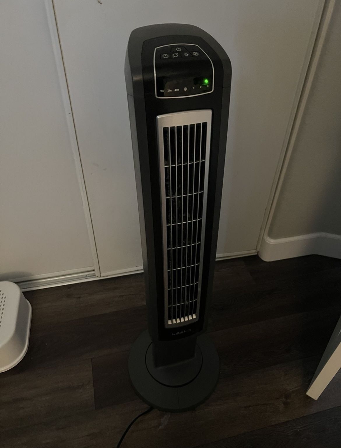 Lasko 42 in Electronic Tower Fan