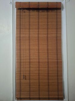4 light-filtering bamboo roll-up shade