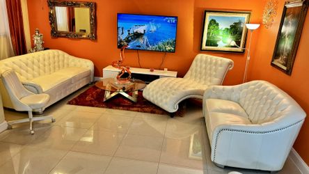 White leather Living Room Furniture Set
