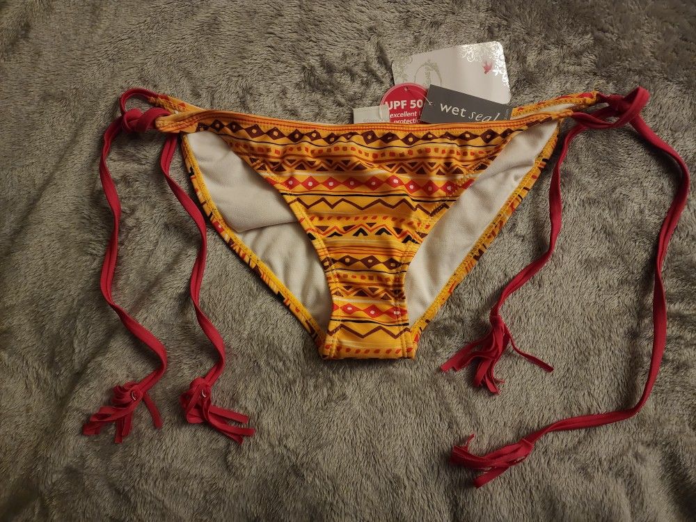 NEW Wet Seal Disney Lion King Yellow Tassels Bikini Bottom Size Small